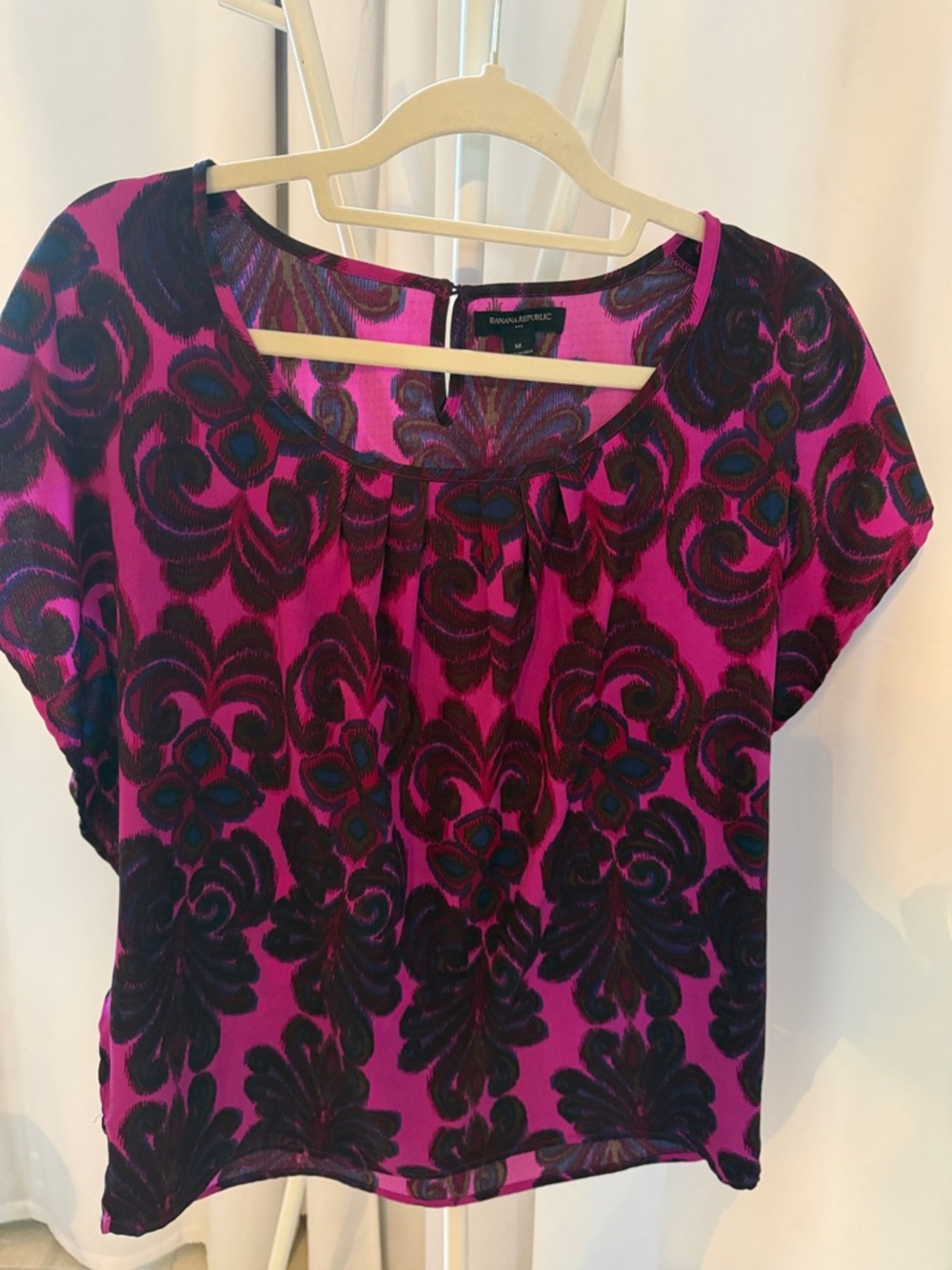 Banana Republic Fuchsia Floral Damask Short Sleeve Blouse